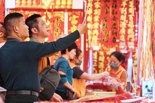 Rộn ràng đón Tết Giáp thìn - Lễ hội mùa xuân tại các nước