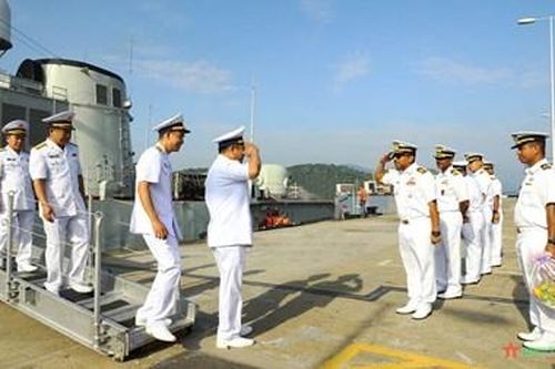 Tàu 20 cập cảng Lumut, bắt đầu chuyến thăm hữu nghị Malaysia