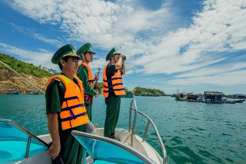 Xuân bình yên nơi thành phố vùng biên