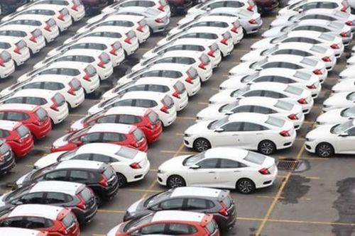 Thị trường ô tô Việt Nam giảm mạnh nhất khu vực trong năm 2023
