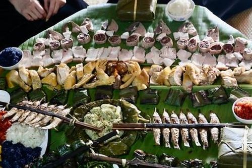Độc đáo mâm cỗ lá của người Mường ở Hòa Bình