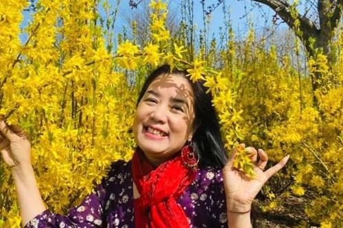 Mùi Tết vương dấu chân xa