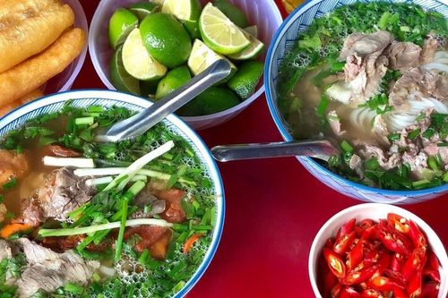 Quán phở Hà Nội thừa nhận sai lầm khi nhắn tin mắng thực khách 'té tát'
