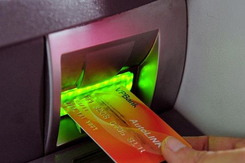 'Chuyện lạ' tại các cây ATM giáp Tết
