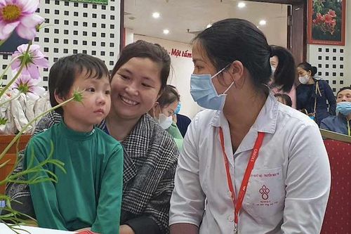'Khó nhất là nói với bệnh nhân rằng họ không thể về đón Tết'