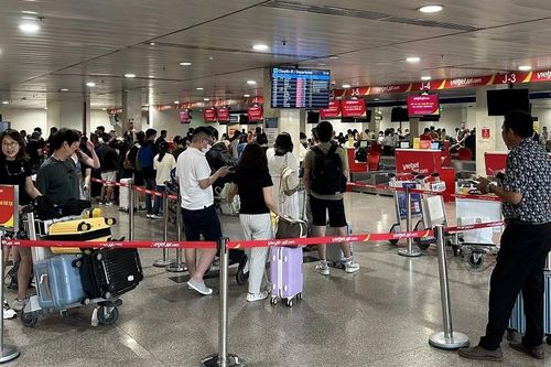 Ngày 29 Tết Nguyên đán: Sân bay Tân Sơn Nhất đón gần 122.000 hành khách