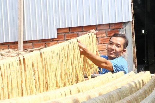 Vĩnh Long: Làng nghề tàu hũ ky Mỹ Hòa đỏ lửa suốt ngày đêm