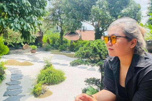 Đạo diễn Ngọc Gems: Để có chỗ đứng trong nghề, phái nữ phải bỏ 200% công lực