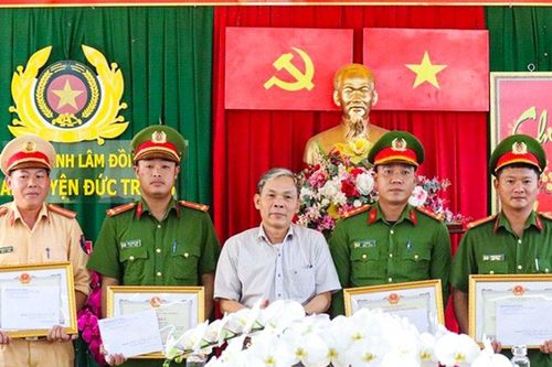 Lâm Đồng: Khen thưởng lực lượng truy bắt thủ phạm cướp ngân hàng