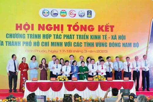 Bình Phước: Phát triển hạ tầng, cải thiện môi trường đầu tư