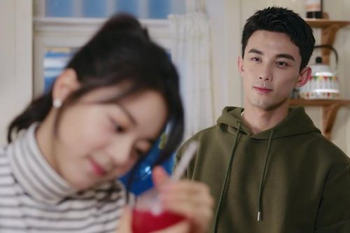 Giữa Cơn Bão Tuyết của Ngô Lỗi đạt thành tích đáng nể ngày đầu lên sóng, đánh bại Trần Triết Viễn