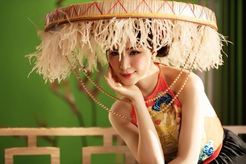 Hòa Minzy thức khuya để làm một việc mỗi khi ra mắt sản phẩm mới