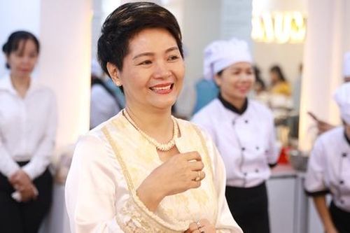 Từ 'di sản' bánh chưng đến nấu ăn cho chính khách
