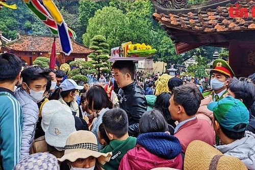 Bộ Văn hóa, Thể thao và Du lịch: Không nên đốt vàng mã tràn lan dịp lễ hội Xuân
