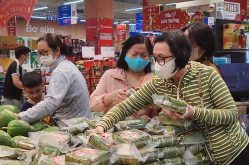 TP. Hồ Chí Minh: Siêu thị ngày 29 Tết đông nghẹt khách, sức mua tăng gấp 3