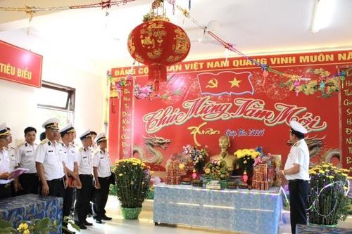 Lữ đoàn 957, Vùng 4 Hải quân: Kiểm tra công tác trực sẵn sàng chiến đấu và chấm điểm thi đua trang trí Tết