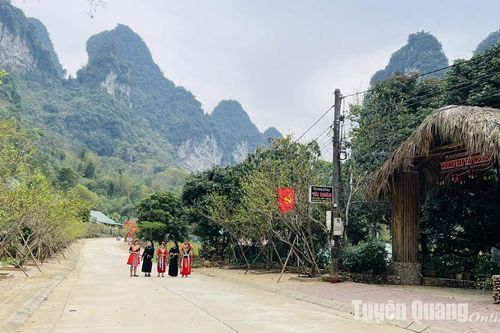 Tết ở bản