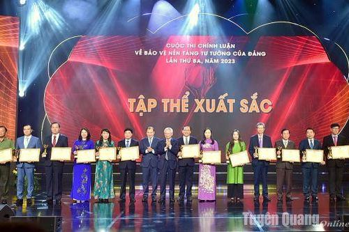 Nguồn cội Đất nước hùng cường
