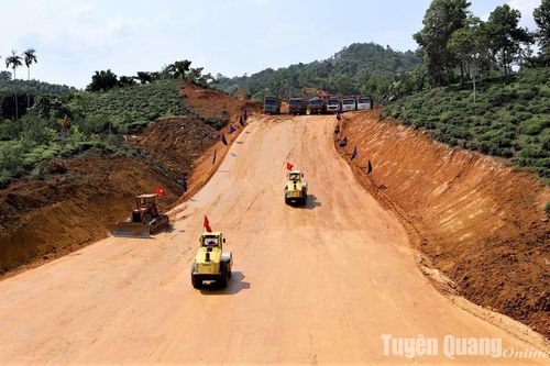 Tổ chức thi công các dự án trọng điểm của tỉnh trong dịp Tết Nguyên đán 2024