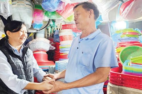 Nụ cười Đông Ba