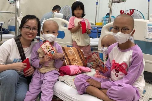 1.800 bệnh nhân nội trú ở lại điều trị dịp Tết Nguyên đán tại Bệnh viện Trung ương Huế