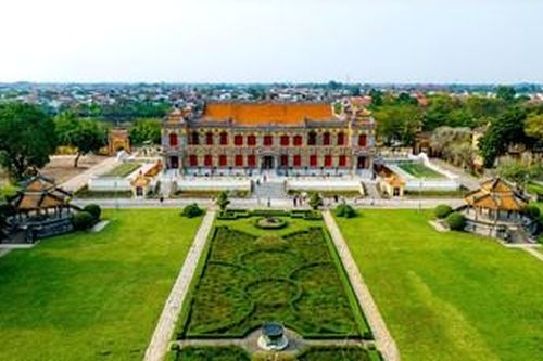 Điện Kiến Trung trước ngày mở cửa