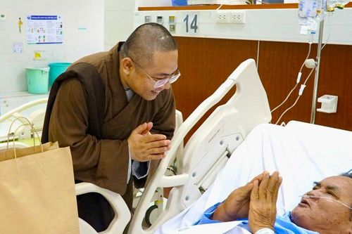 Tết cho bệnh nhân và những câu chuyện ấm áp tình người