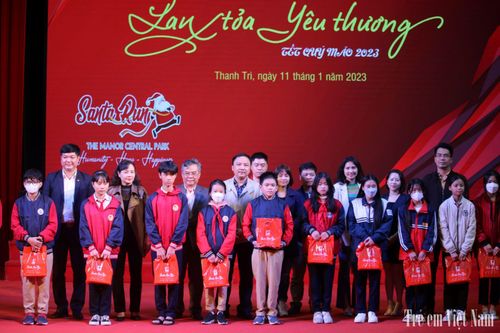 Rộn rã những niềm vui trẻ thơ