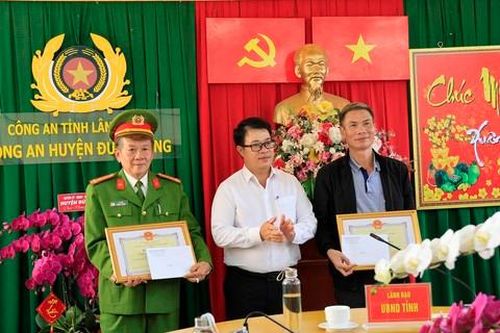 Khen thưởng các lực lượng nhanh chóng phá vụ cướp ngân hàng ở Lâm Đồng