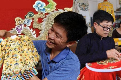 Người duy nhất phục dựng nghệ thuật thêu Cung đình ở Việt Nam