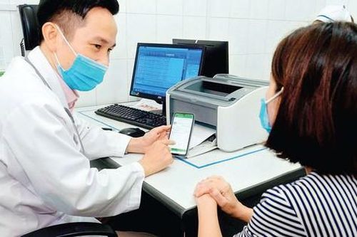 Người bệnh được hưởng lợi từ chuyển đổi số y tế tại địa phương