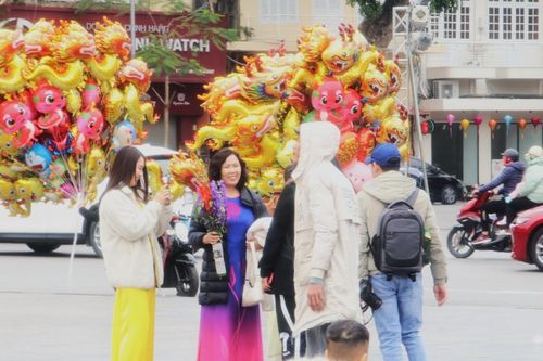 Thành phố Cảng nhộn nhịp chiều cuối năm
