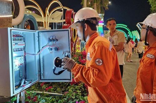Cận Tết, EVNSPC khánh thành công trình bổ sung nguồn điện diesel cho Côn Đảo
