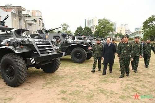 Chủ tịch UBND tỉnh Quảng Ninh thăm, chúc Tết cán bộ, chiến sĩ Bộ CHQS tỉnh