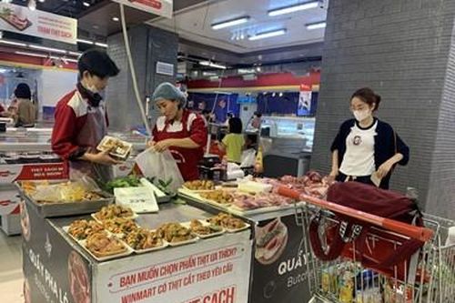 Không khí mua sắm Tết vẫn khá nhộn nhịp ngày cuối năm