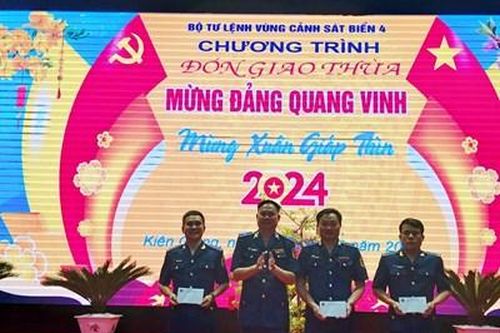 Bộ tư lệnh Vùng Cảnh sát biển 4 nhiều hoạt động chào đón Giao thừa
