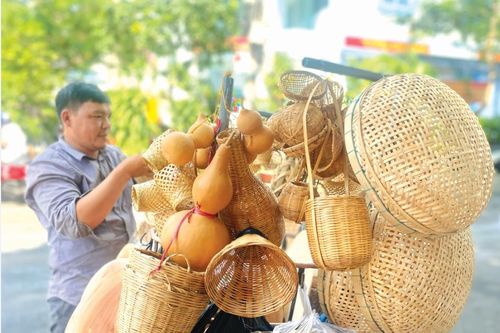Mang quê vào phố