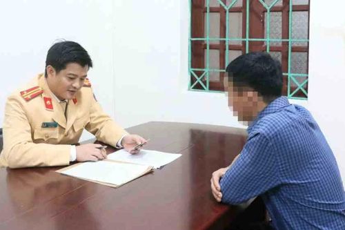 Xử phạt tài xế 38A-066.88 sử dụng đèn, còi ưu tiên không đúng quy định