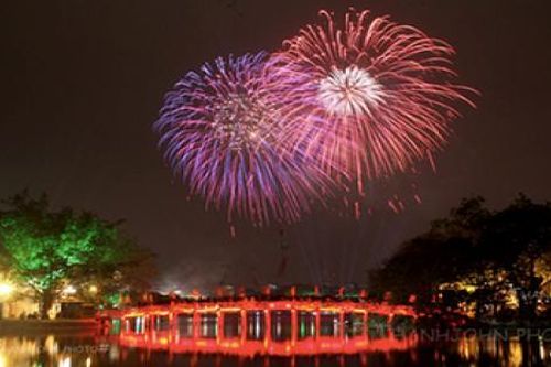 Danh sách hơn 30 điểm bắn pháo hoa Tết Nguyên đán 2024 tại Hà Nội