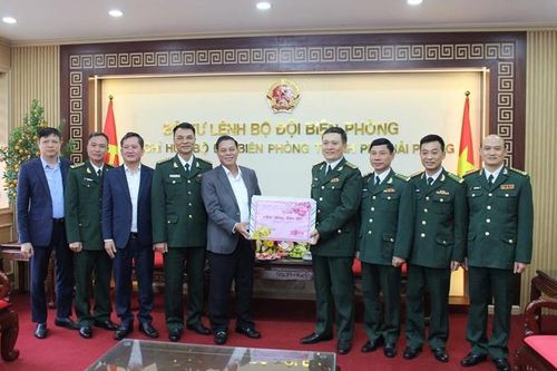 Chủ tịch UBND thành phố Hải Phòng thăm, chúc Tết cán bộ, chiến sĩ BĐBP