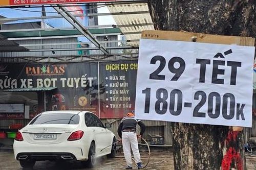 Ngày tất bật nhất năm của các chủ quán rửa xe