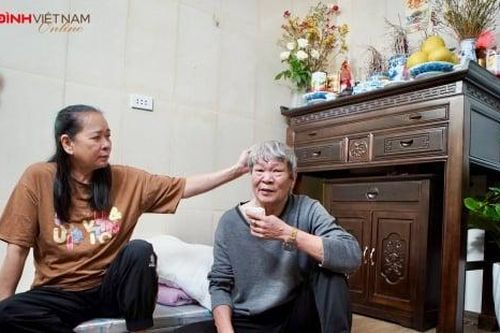 Ngày cuối năm của vợ chồng bảo vệ vụ cháy chung cư mini: 'Chẳng mong đến Tết'