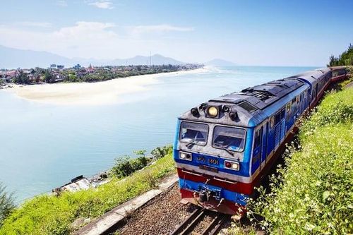 Nỗi lòng chuyến tàu cuối năm