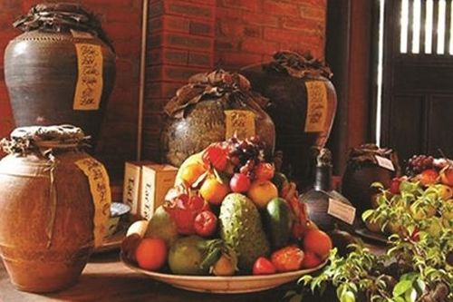 Rượu hoa thơm hương Tết