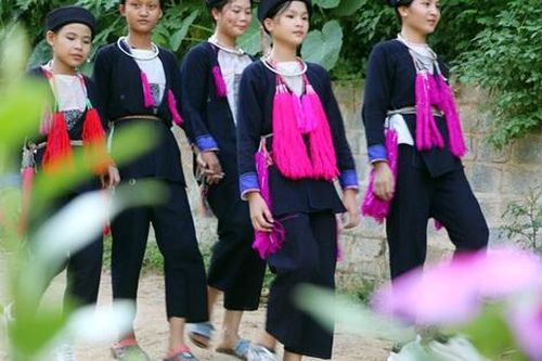 Phong tục ăn Tết của người Dao họ ở Tây Bắc