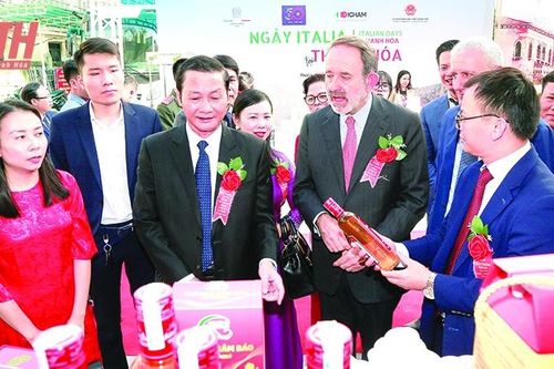 Khát vọng mới, triển vọng mới!