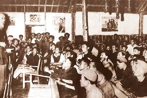 Bóng dáng Người trong sắc vóc mùa xuân...