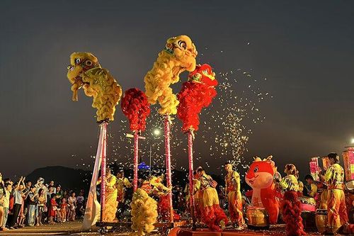 Tri Tôn tổ chức nhiều hoạt động mừng Xuân đêm giao thừa