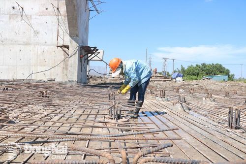 Dự án đường cao tốc Bến Lức - Long Thành thi công xuyên Tết