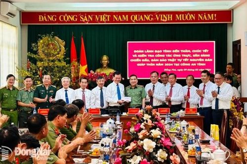 Lực lượng Quân đội và Công an sẵn sàng nhiệm vụ bảo vệ cho nhân dân vui Xuân đón tết